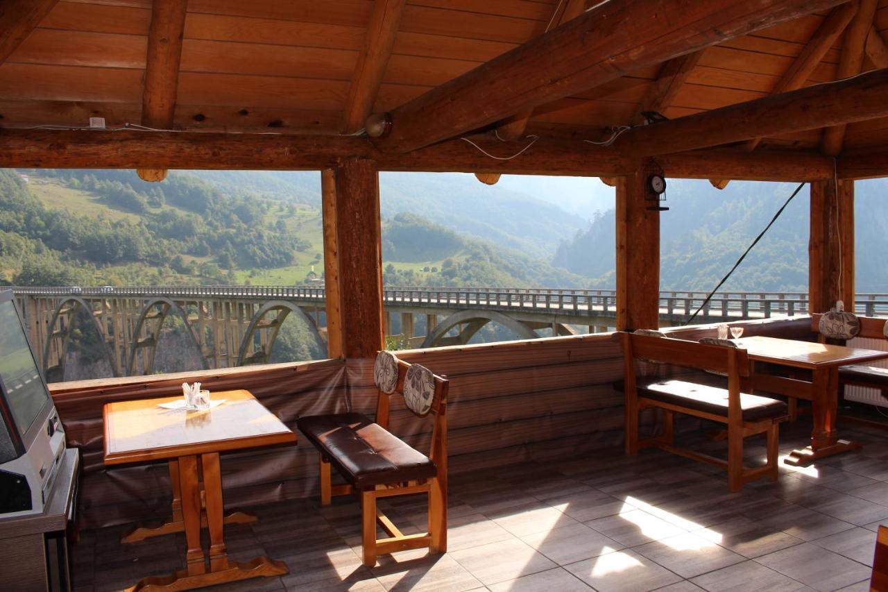 Tara Bridge Castle Hotell Žabljak Exteriör bild