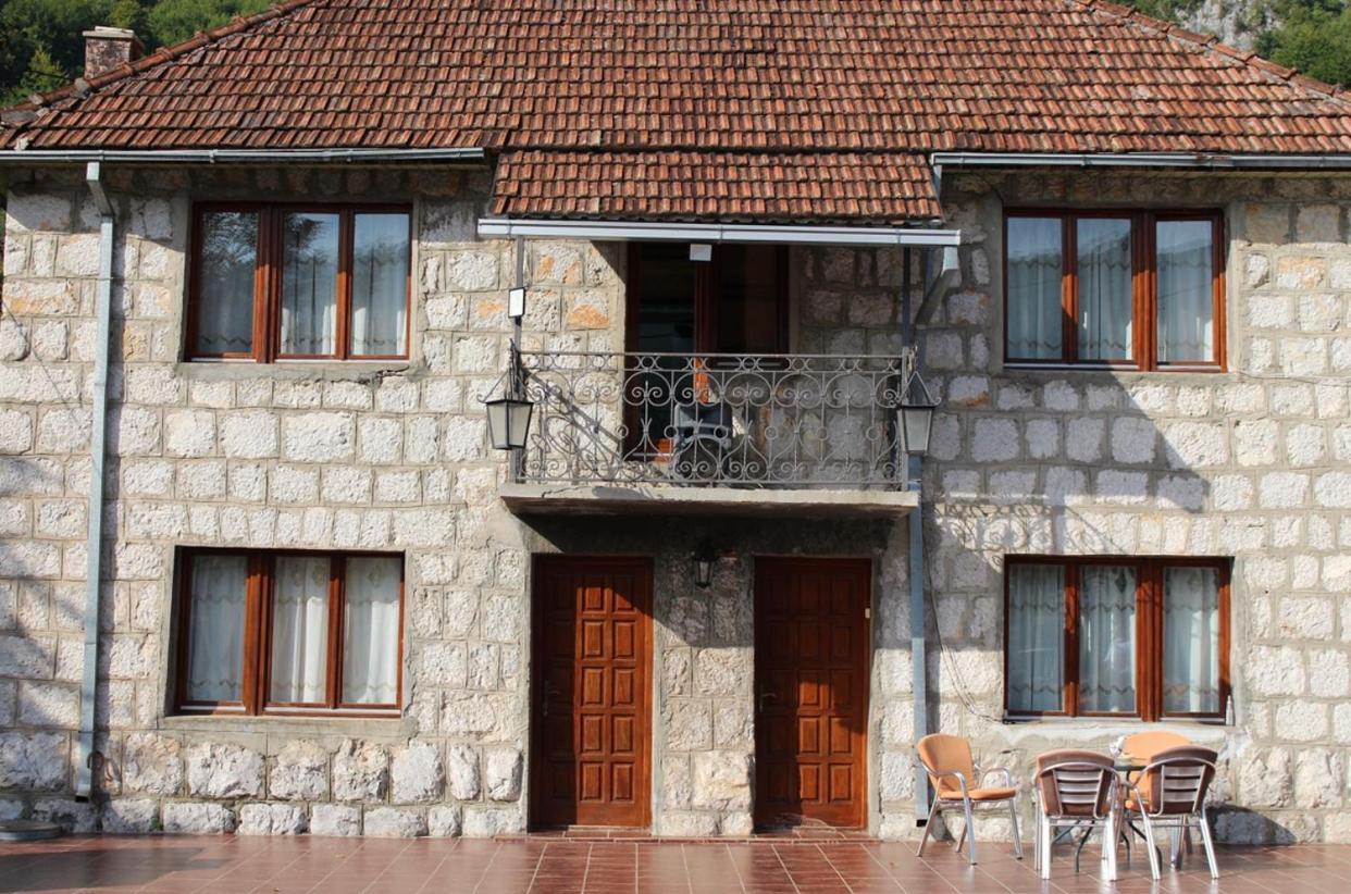 Tara Bridge Castle Hotell Žabljak Exteriör bild